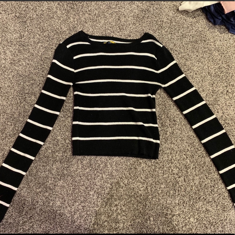 Striped cropped long sleeve